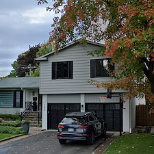 Lclairage-extrieur-permanent-Gemstone-Lights-transforme-une-maison-Beaconsfield 0